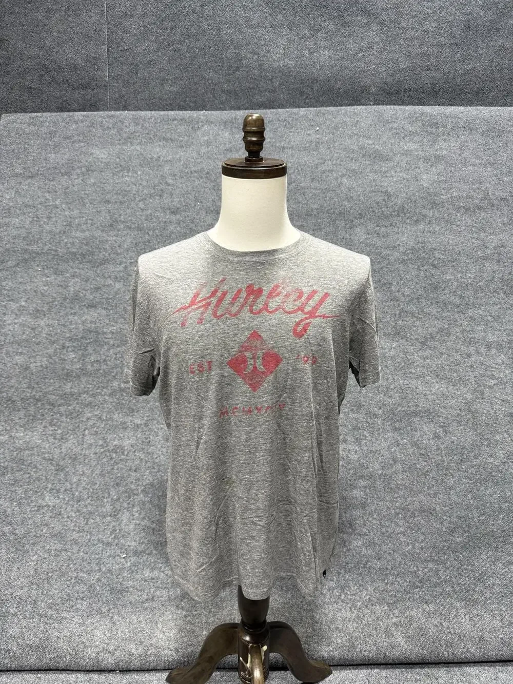Hurley Shirt Mens Medium Gray EST 99 Logo Graphic T-Shirt Tee Surf Casual Top